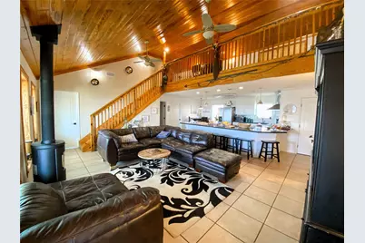 903 S Cove, Crystal Beach, TX 77650 - Photo 6