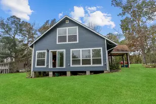 219 Lakeshore Dr, Ace, TX 77326 - Photo 42