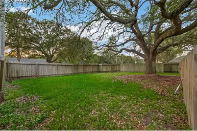 13 N Heritage Oaks Drive, Texas City, TX 77591 - Photo 24