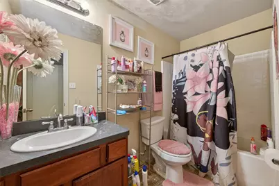 13 N Heritage Oaks Drive, Texas City, TX 77591 - Photo 10