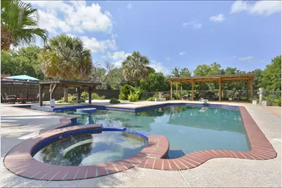 2204 Airline Drive, Friendswood, TX 77546 - Photo 2