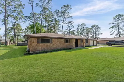2702 Crowell Lane, Baytown, TX 77521 - Photo 2