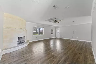 2702 Crowell Lane, Baytown, TX 77521 - Photo 6