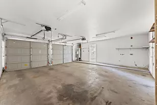 2702 Crowell Ln, Baytown, TX 77521 - Photo 22