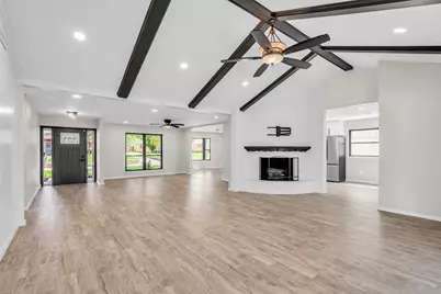 10006 Candlewood Drive, Houston, TX 77042 - Photo 2