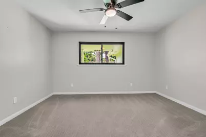 10006 Candlewood Drive, Houston, TX 77042 - Photo 20