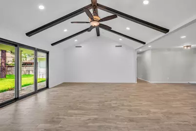 10006 Candlewood Drive, Houston, TX 77042 - Photo 4