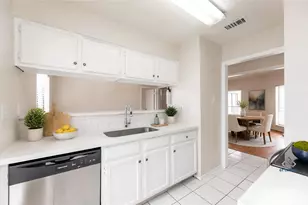 3742 Thistlemont Dr, Houston, TX 77042 - Photo 2