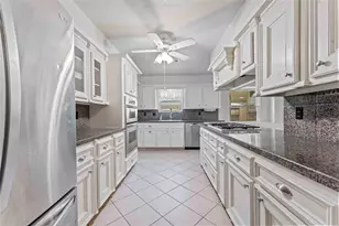 12915 Hunterfield Dr, Cypress, TX 77429 - Photo 4