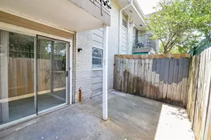 1950 Spenwick Dr, Houston, TX 77055 - Photo 14
