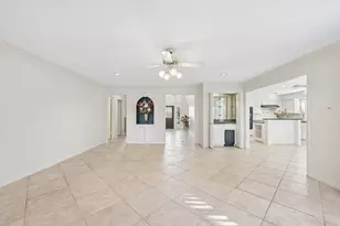 15 Sterling St, Sugar Land, TX 77479 - Photo 6