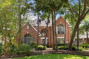 63 Driftoak Cir, The Woodlands, TX 77381 - Photo 2