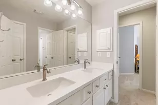 63 Driftoak Cir, The Woodlands, TX 77381 - Photo 30