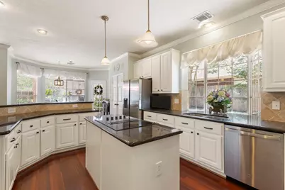 63 Driftoak Circle, The Woodlands, TX 77381 - Photo 16