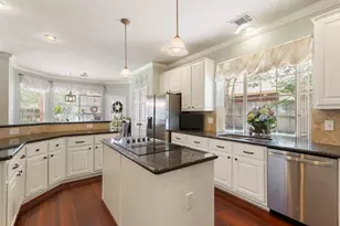 63 Driftoak Cir, The Woodlands, TX 77381 - Photo 16