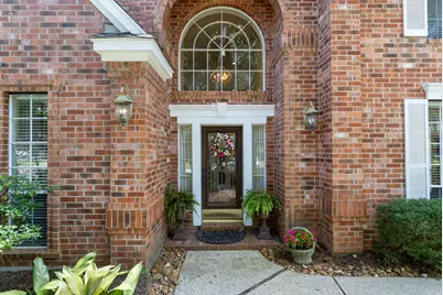 63 Driftoak Circle, The Woodlands, TX 77381 - Photo 4