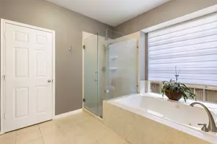 63 Driftoak Cir, The Woodlands, TX 77381 - Photo 24