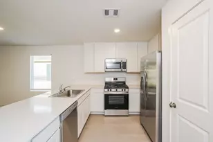 10810 Red Orchid Dr, Houston, TX 77016 - Photo 2
