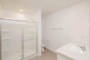 10810 Red Orchid Dr, Houston, TX 77016 - Photo 8