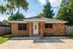 829 Canfield St, Liberty, TX 77575 - Photo 1