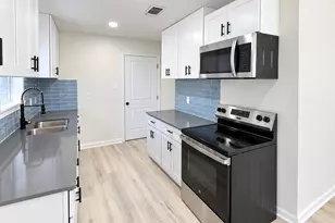 829 Canfield St, Liberty, TX 77575 - Photo 14