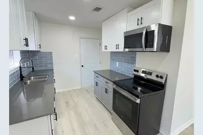829 Canfield Street, Liberty, TX 77575 - Photo 6