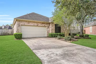 1448 N Riviera Circle, Pearland, TX 77581 - Photo 2