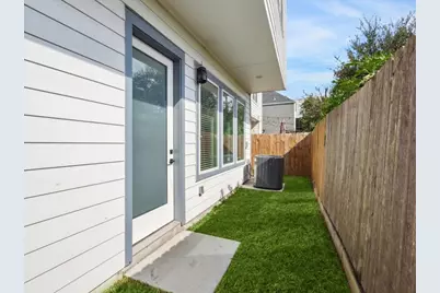 822 Berry Sage Lane, Houston, TX 77022 - Photo 12