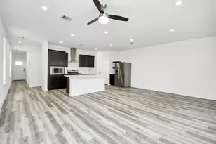 12316 Basilwood Dr, Houston, TX 77047 - Photo 4