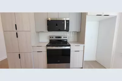 1033 North Ln Lane #B, Houston, TX 77088 - Photo 10