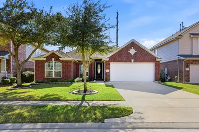 12806 Shadow Canyon Lane, Pearland, TX 77584 - Photo 2
