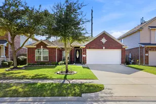 12806 Shadow Canyon Ln, Pearland, TX 77584 - Photo 2