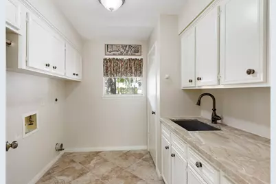 13711 Crickett Hollow Drive, Houston, TX 77069 - Photo 32