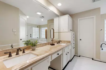 13711 Crickett Hollow Drive, Houston, TX 77069 - Photo 24