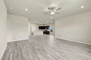 1907 Stargazer Ln, Angleton, TX 77515 - Photo 12
