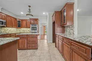 2275 Washington Ave, Alvin, TX 77511 - Photo 4