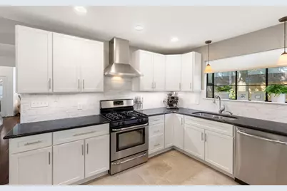 38 Cricket Hollow Place, The Woodlands, TX 77381 - Photo 10