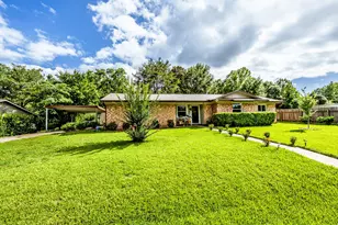 2202 Easley Cir, Huntsville, TX 77320 - Photo 24