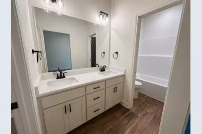 203 E Fleming, Longview, TX 75604 - Photo 10