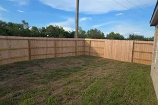 331 Ice Shr Trl, Dayton, TX 77535 - Photo 22