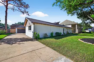 3006 Golden Hills Ln, Missouri City, TX 77459 - Photo 2