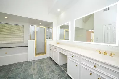1915 Woodbury Street, Houston, TX 77030 - Photo 22