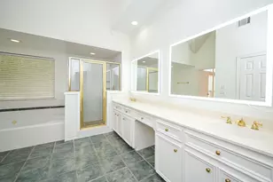 1915 Woodbury St, Houston, TX 77030 - Photo 22