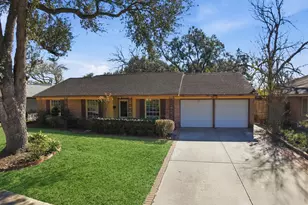 5619 Duxbury St, Houston, TX 77035 - Photo 1