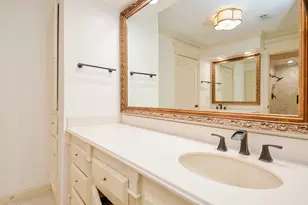 44 Bayou Pointe Dr, Houston, TX 77063 - Photo 24