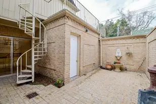 44 Bayou Pointe Dr, Houston, TX 77063 - Photo 34