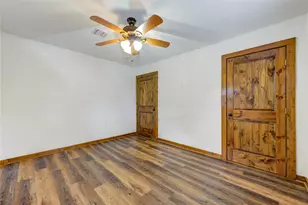8805 Sun Oil Rd, Brenham, TX 77833 - Photo 24
