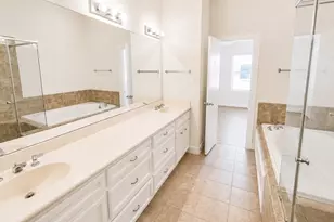 2710 Hullsmith Dr, Houston, TX 77063 - Photo 14