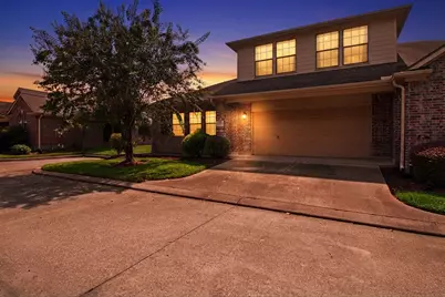1526 Village Townhome Drive, Pasadena, TX 77504 - Photo 4