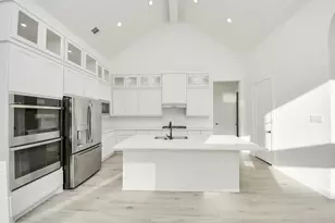 518 Tawny Rim Dr, Willis, TX 77318 - Photo 6